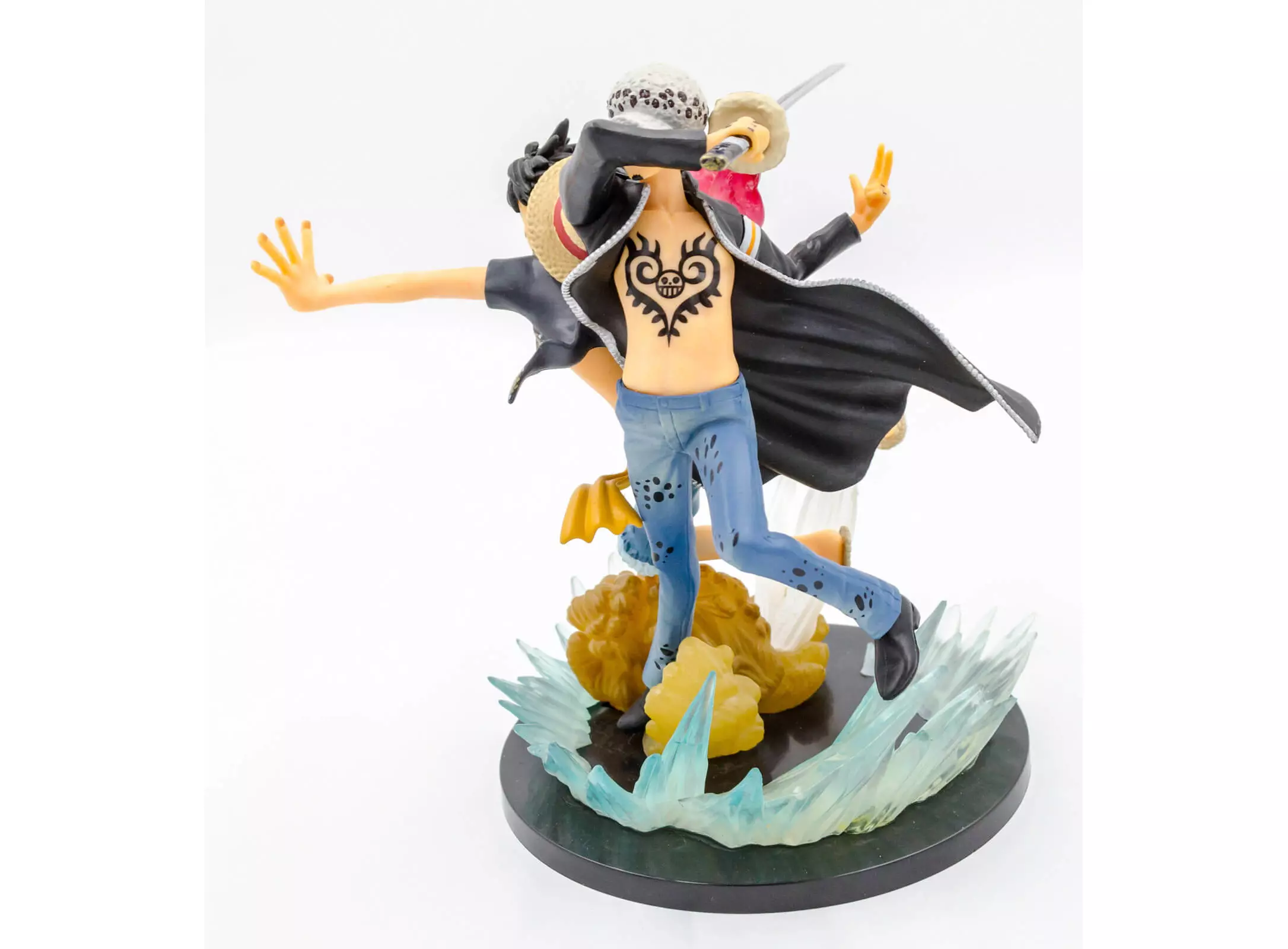 Фигурка One Piece - Luffy & Trafalgar Law (15 см) - купить по цене 2200 руб